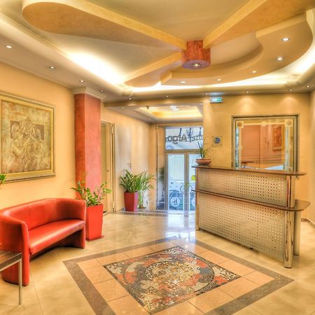 Argo Hotel Пірей Екстер'єр фото