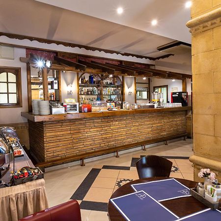 Argo Hotel Пірей Екстер'єр фото