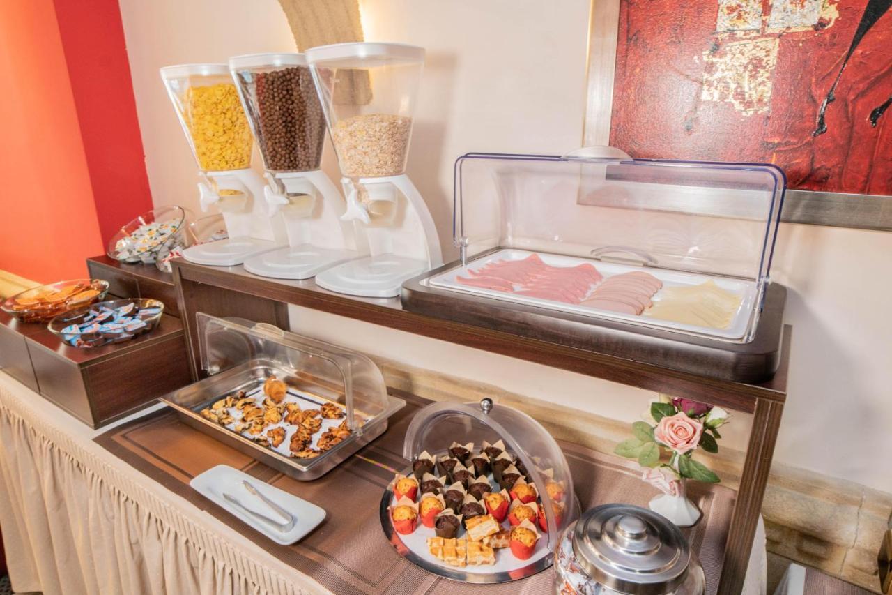 Argo Hotel Пірей Екстер'єр фото