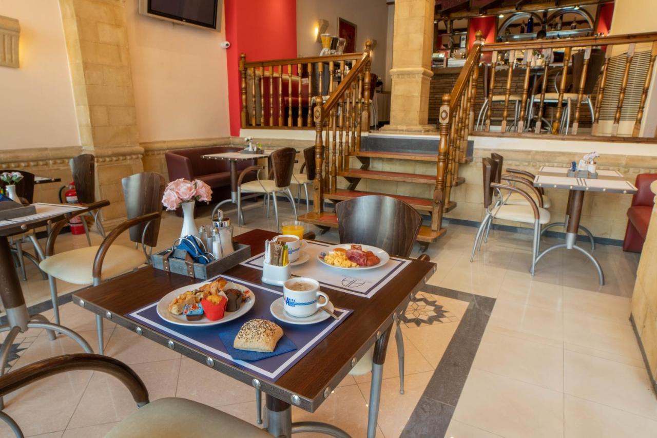Argo Hotel Пірей Екстер'єр фото