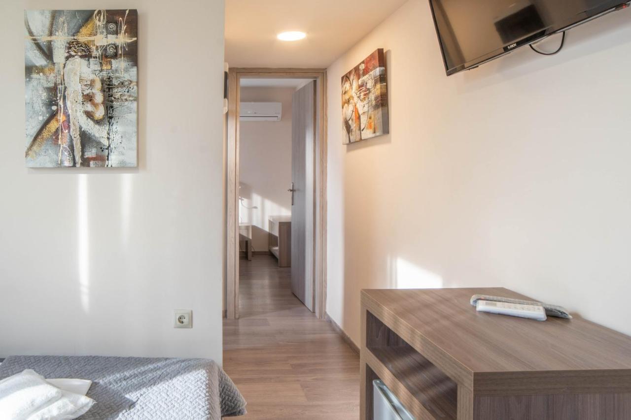Argo Hotel Пірей Екстер'єр фото