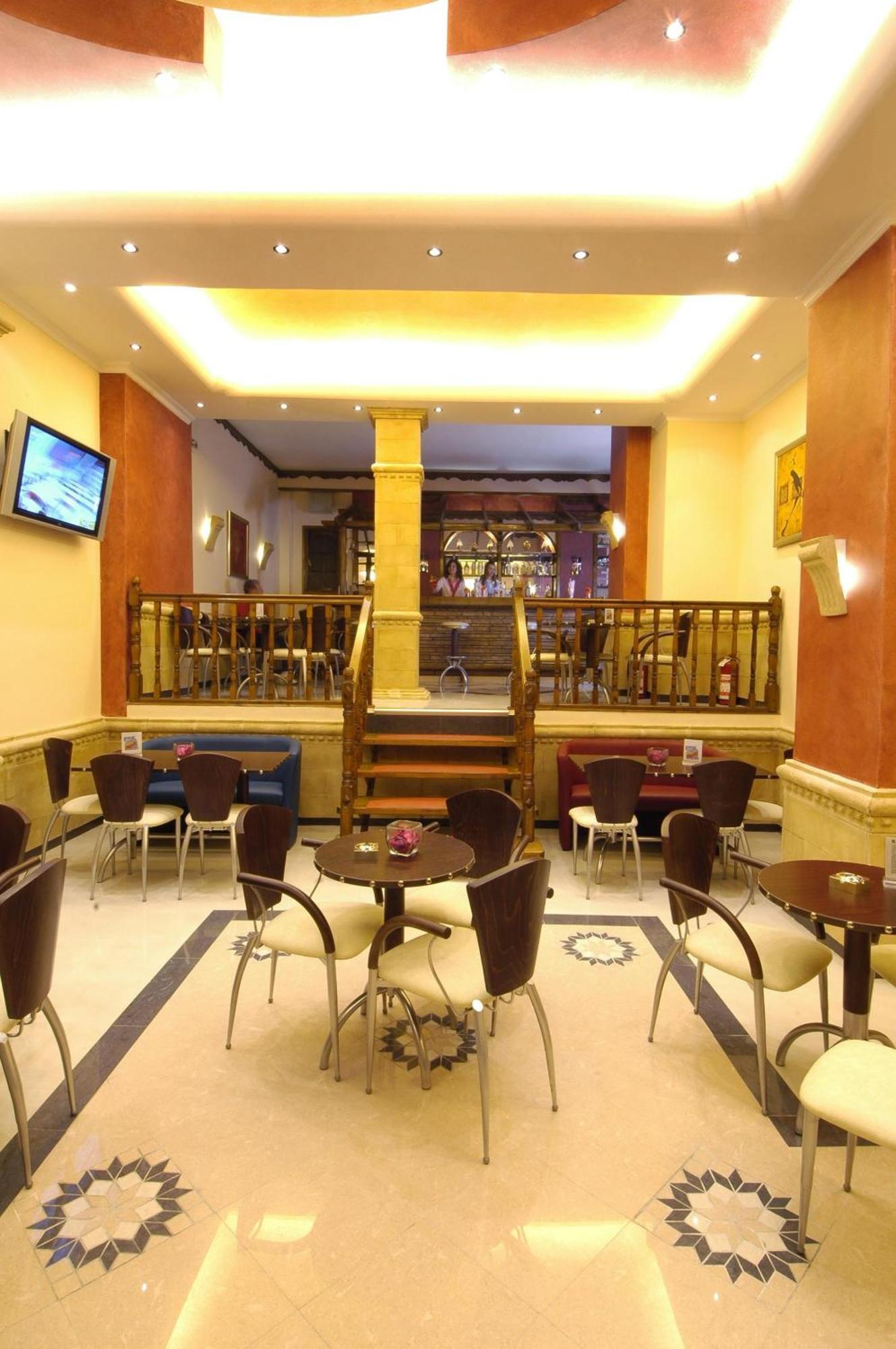 Argo Hotel Пірей Екстер'єр фото