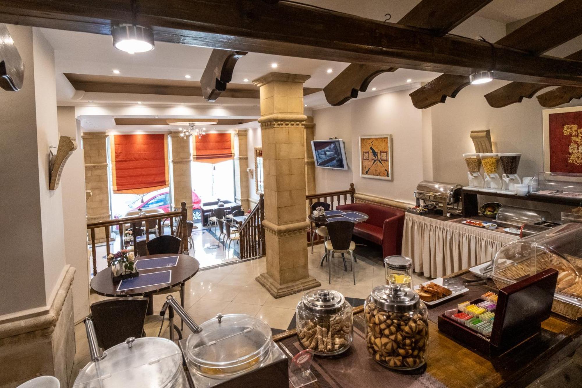 Argo Hotel Пірей Екстер'єр фото