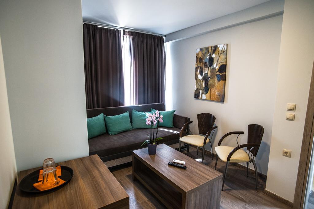 Argo Hotel Пірей Екстер'єр фото