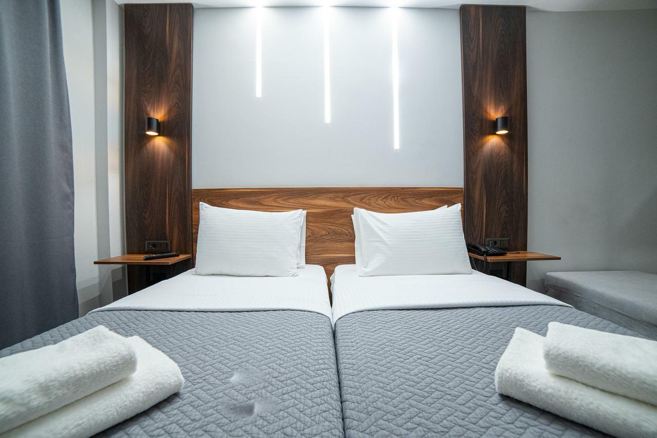 Argo Hotel Пірей Екстер'єр фото